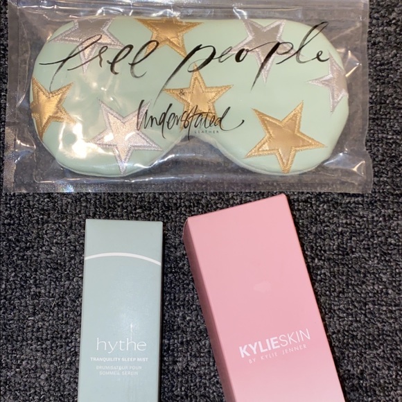 Kylie Cosmetics Other - 🎀Bedtime bundle!